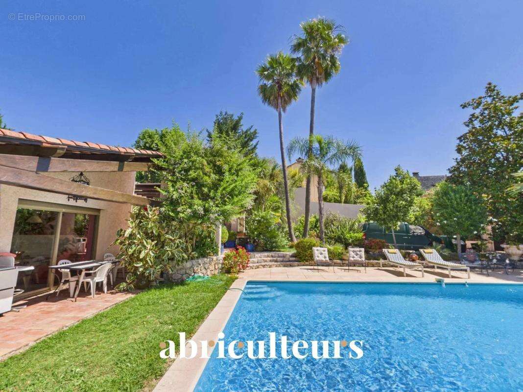 Maison à LA COLLE-SUR-LOUP