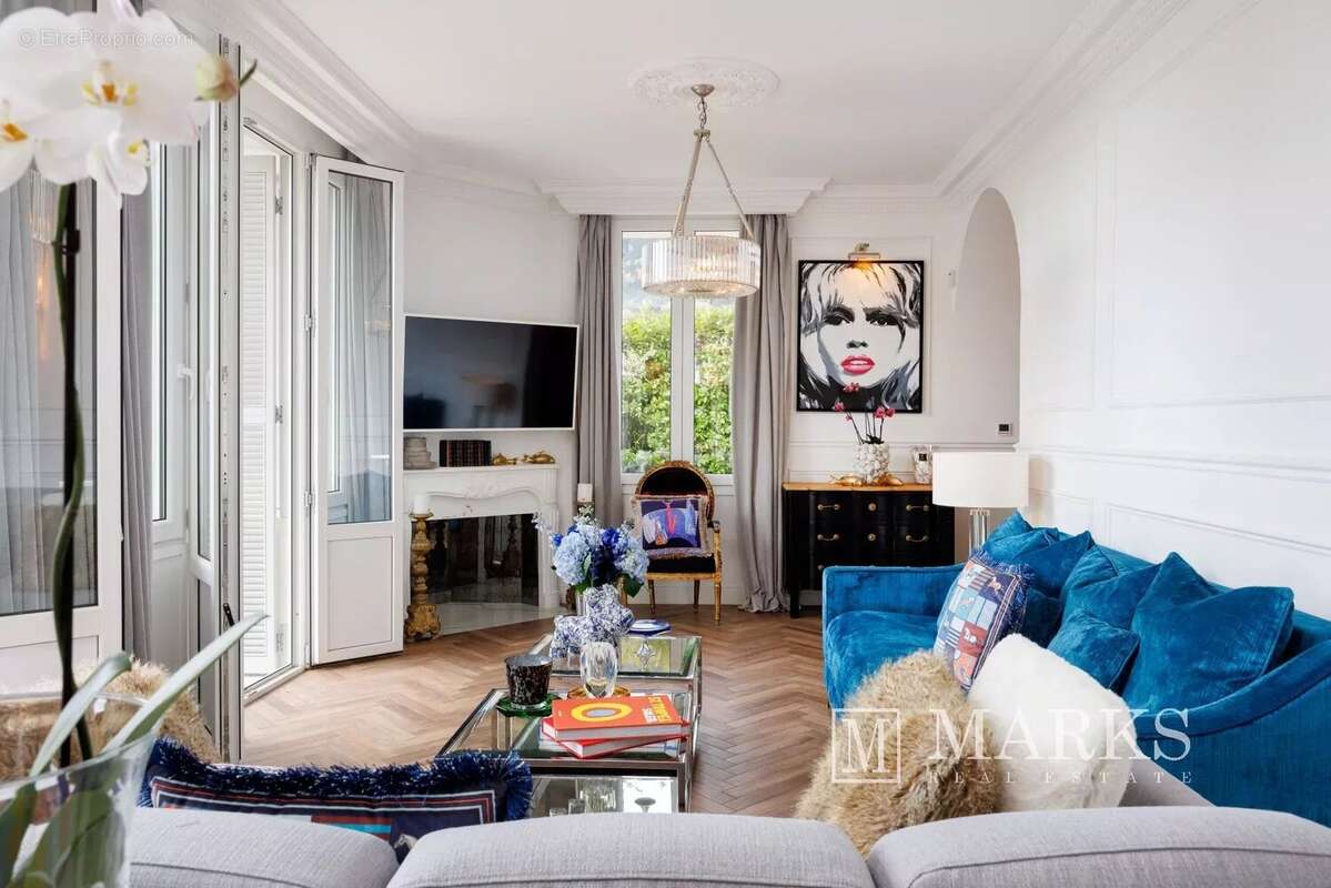 Villa rénovée avec goût avec maison d'amis et vue dégagée - photo 15