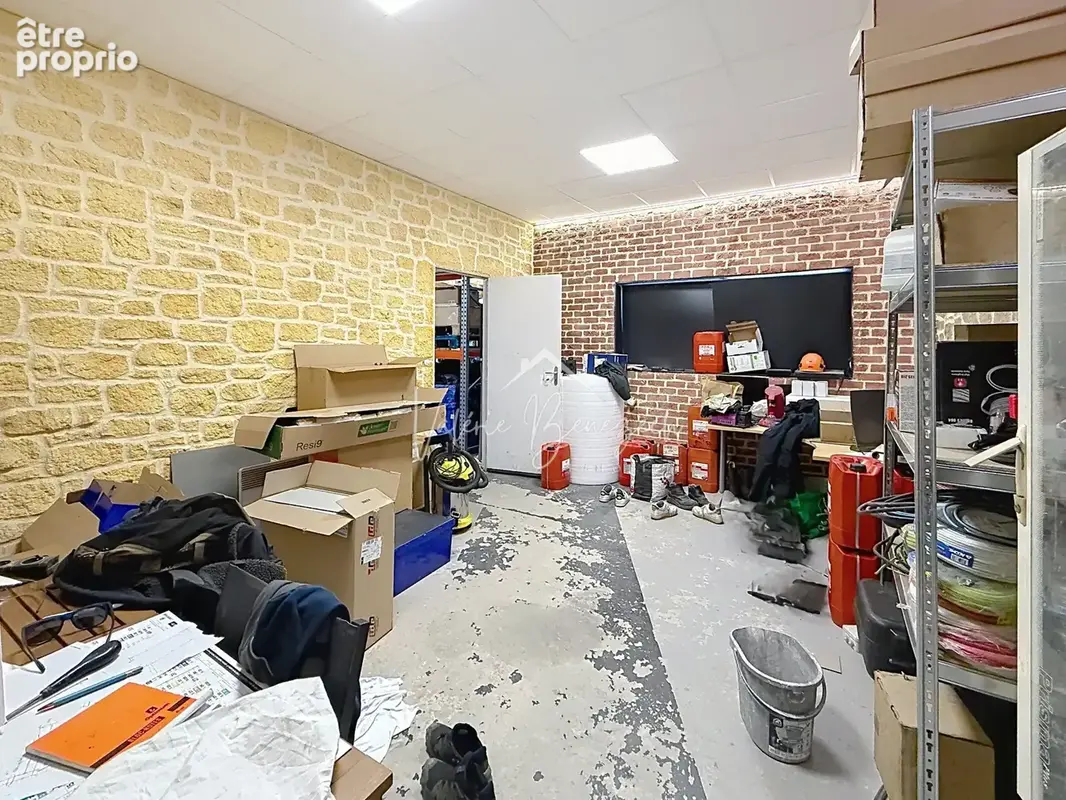 St-Victor-et-Melvieu   Entrepôt de 162 m2 vendu loué - photo 5