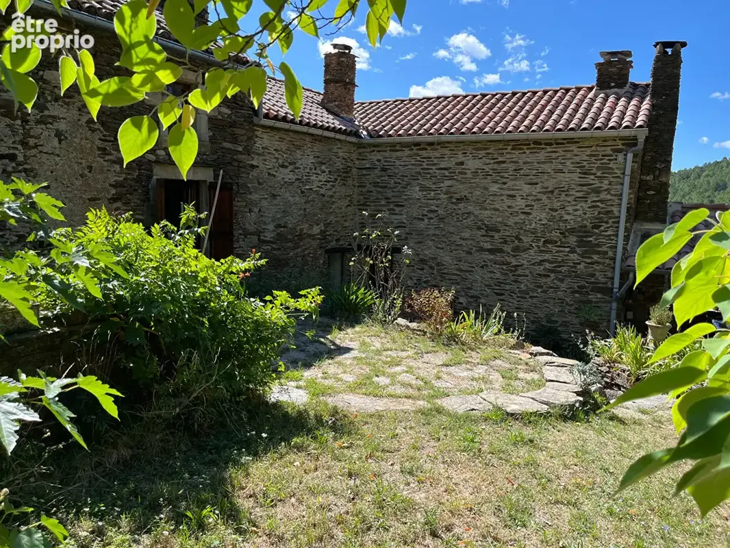 Mas cevenol avec magnifique vue et piscine - photo 2