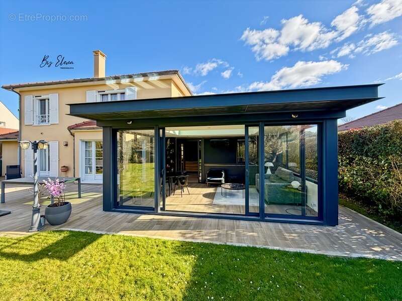 Maison à BUSSY-SAINT-GEORGES