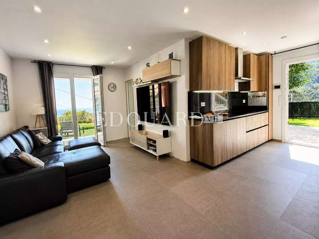 Appartement à ROQUEBRUNE-CAP-MARTIN