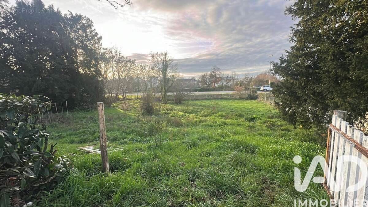 Photo 3 - Terrain à CHATELLERAULT