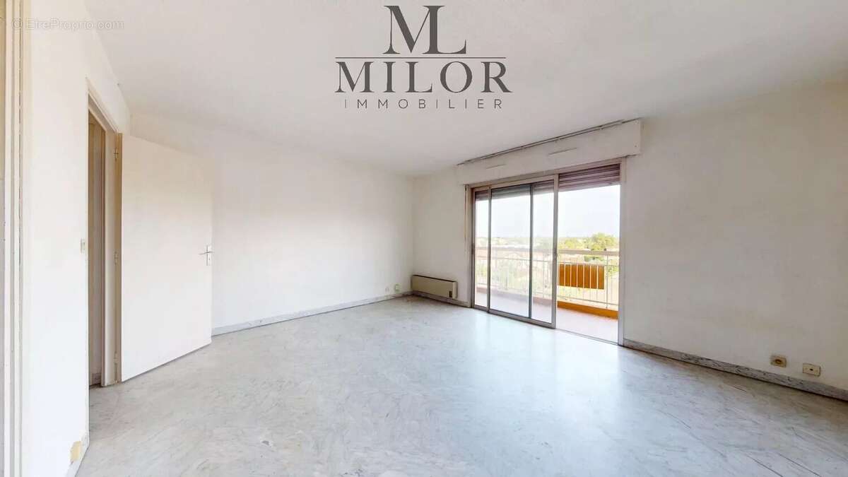 Appartement à MANDELIEU-LA-NAPOULE