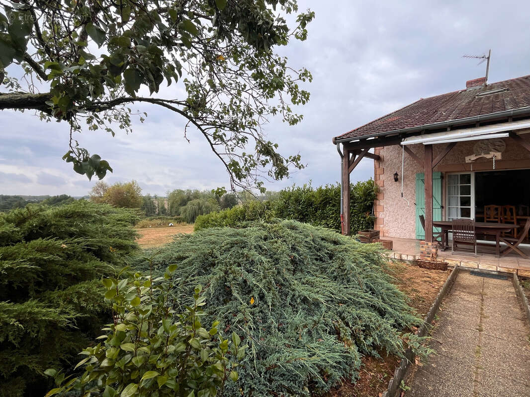 Maison à CHEZY
