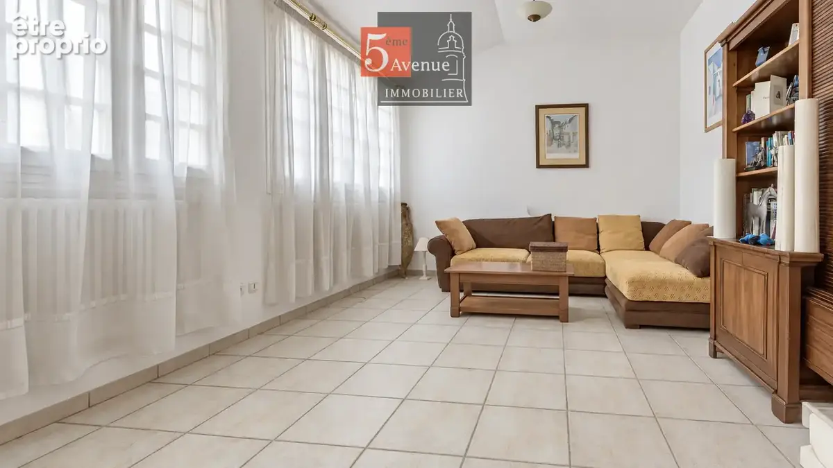 Maison avec cour et 3 chambres à vendre à Chantilly centre ville - photo 2