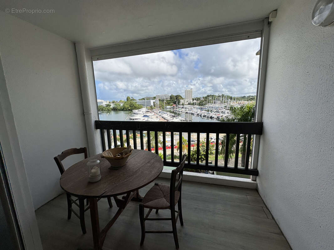 Appartement à POINTE-A-PITRE