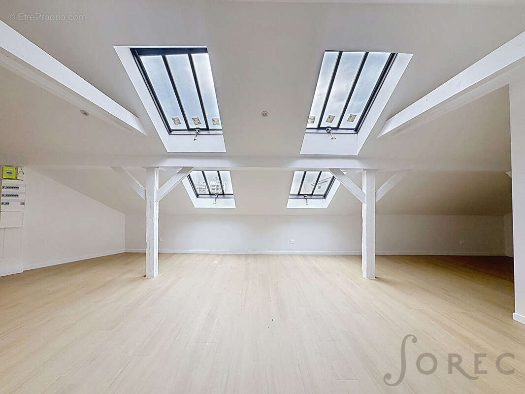 MONTIGNY-LÈS-METZ - T2 coup de coeur sous combles - 62 m² Carrez et 90 m² au sol - photo 5