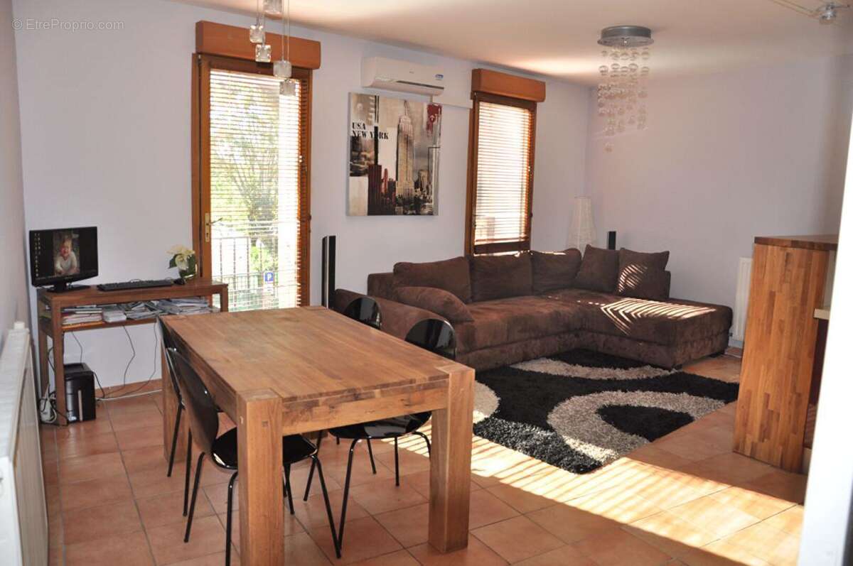 Appartement à PAULHAN