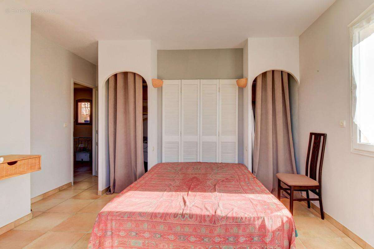 Maison à SAINT-MARTIN-DU-VAR