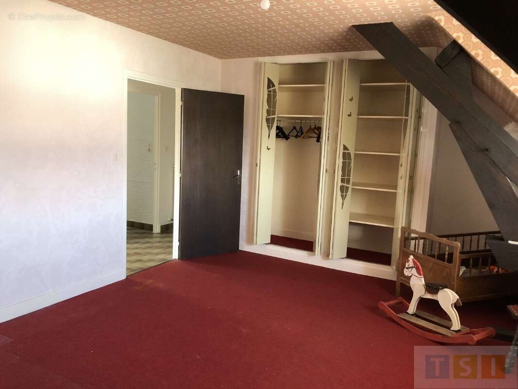 Maison Familiale sur terrain de 1413 m² - photo 12