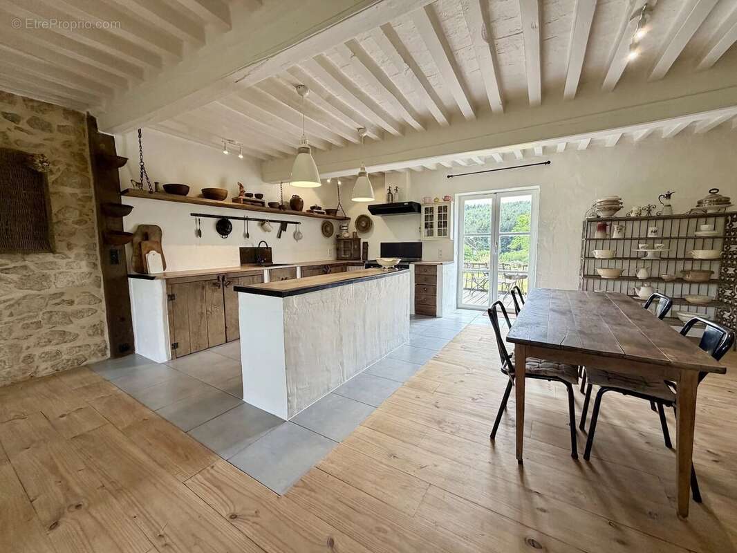 Maison à CHATEAU-CHINON(CAMPAGNE)