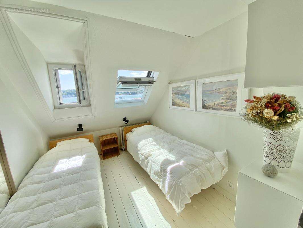 Maison à vendre "les pieds dans l'eau" au Dourduff-en-Mer avec vue exceptionnelle - photo 12