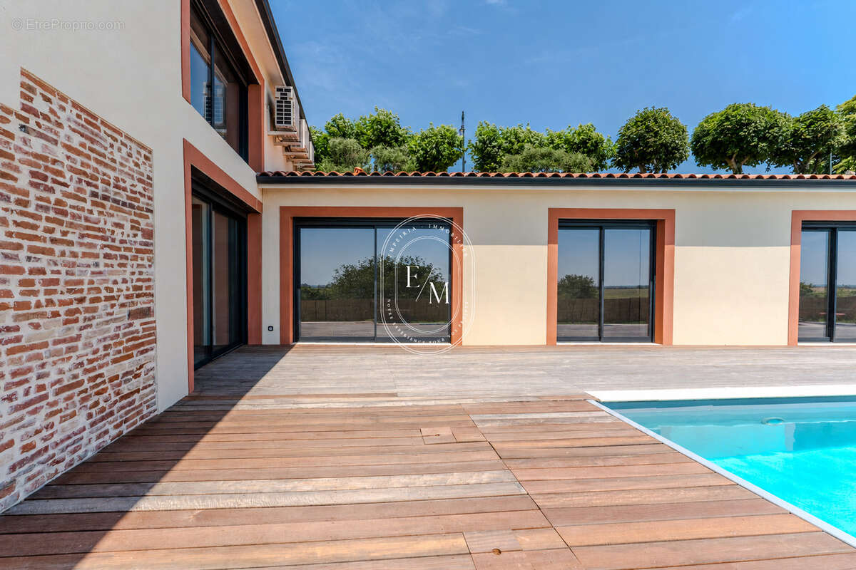 Maison à MONTJOIRE