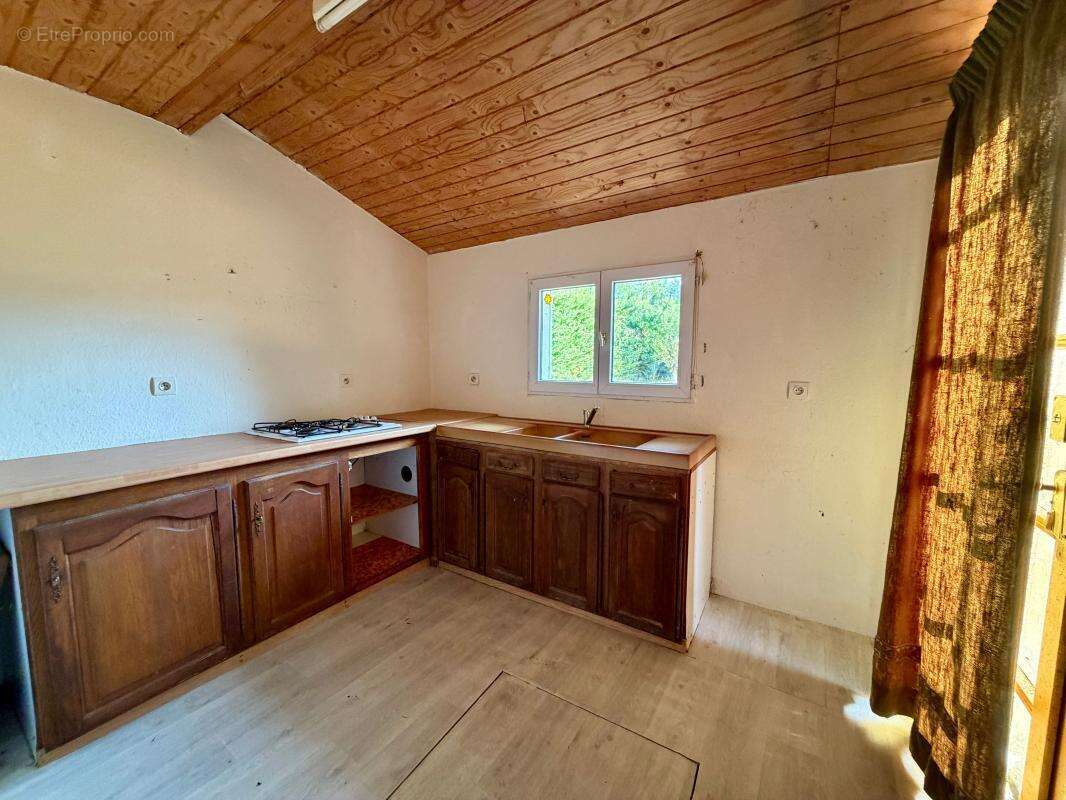 Maison de plain-pied à rénover avec jardin - Manzac-sur-Vern - photo 14