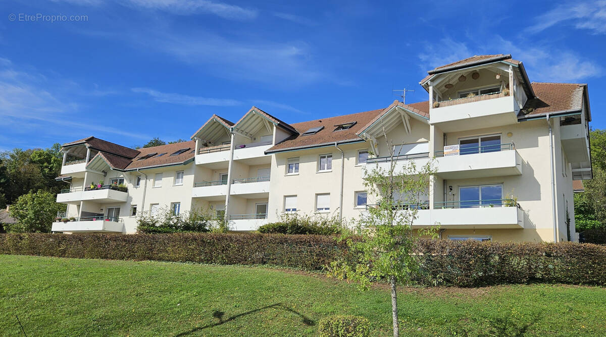 Appartement à ALLONZIER-LA-CAILLE