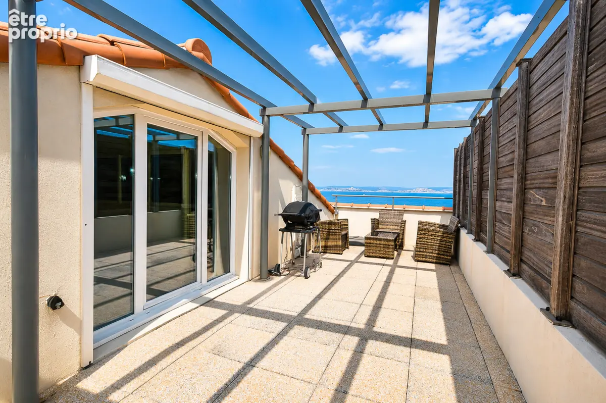 Duplex 150m2 - dernier étage - vue mer et collines - Madrague Montredon - 13008 Marseille n°9