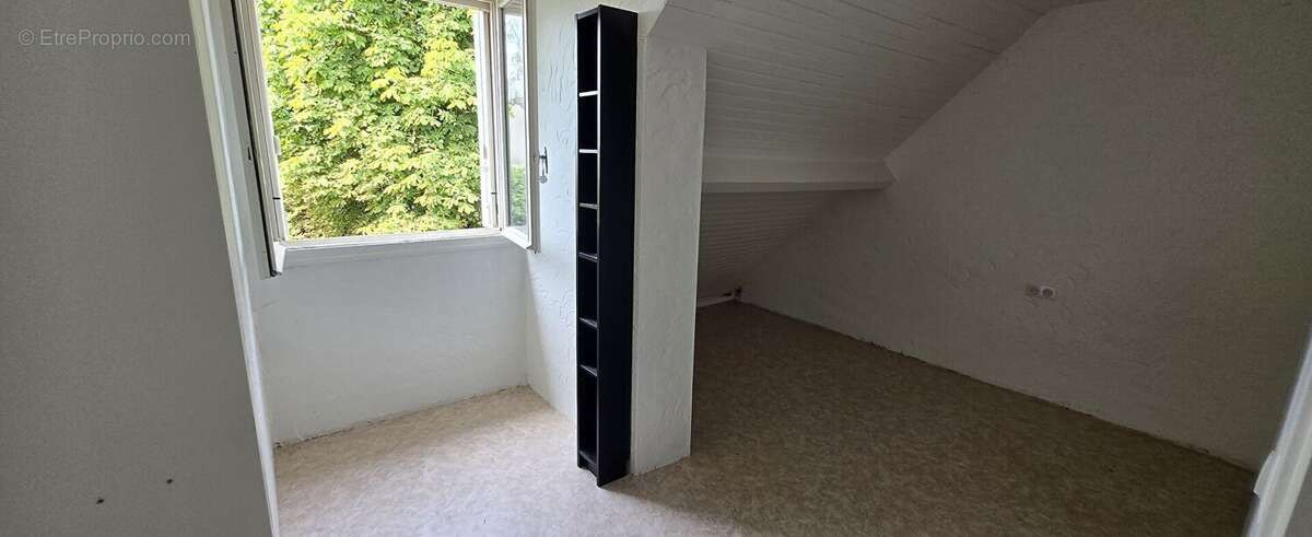 Maison 4 chambres+bureau, sous sol proche N4 terrain exceptionnel  90 km Paris! - photo 10