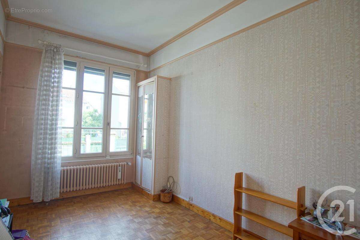 Maison à CHOISY-LE-ROI