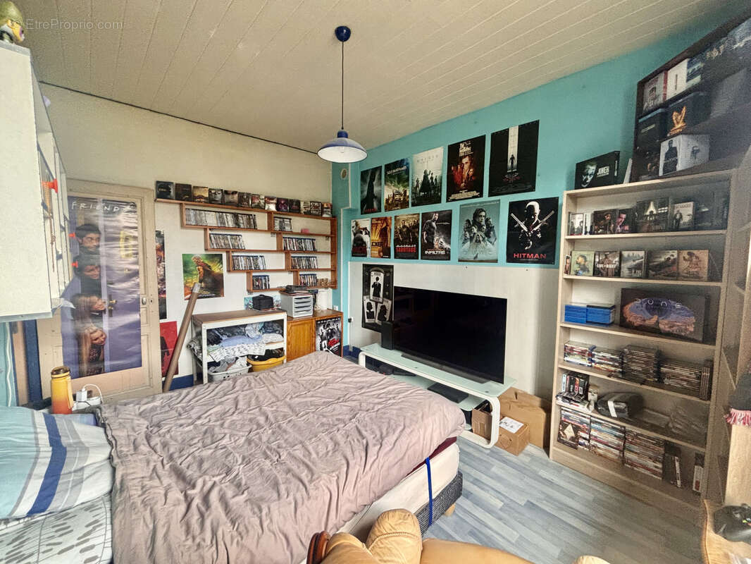 Cognin   Maison à rénover sur 1 049 m2 de terrain avec combles aménageables ! - photo 8