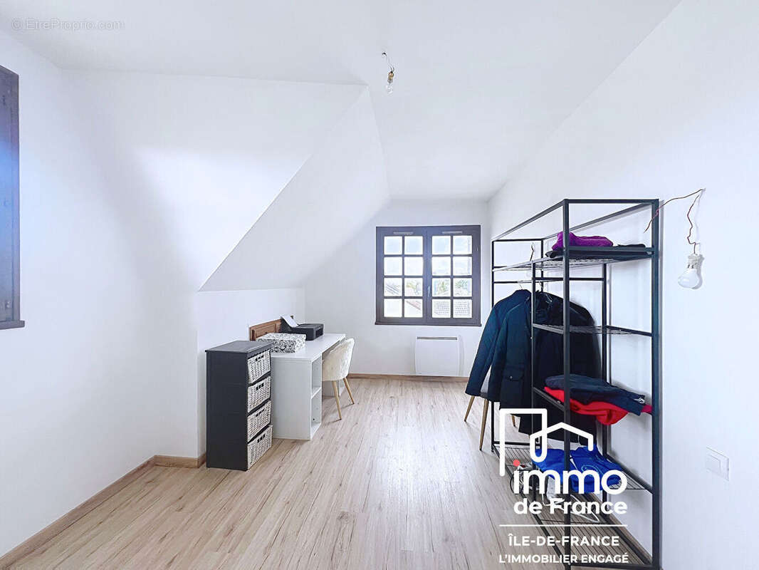 Maison à VER-LES-CHARTRES