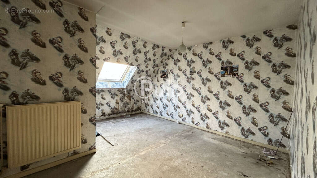 Maison à MONTIGNY-EN-GOHELLE