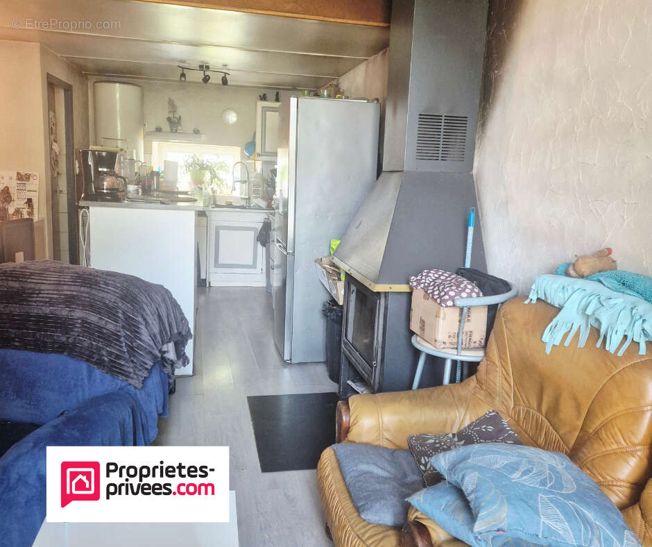 Maison à SAINT-GAL-SUR-SIOULE