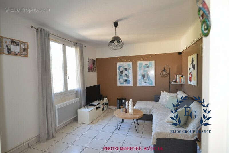 Photo retouchée avc IA - Appartement à BRIGNOLES