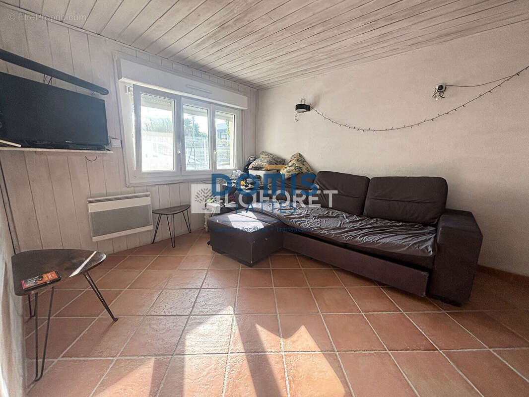 Appartement à MAUGUIO