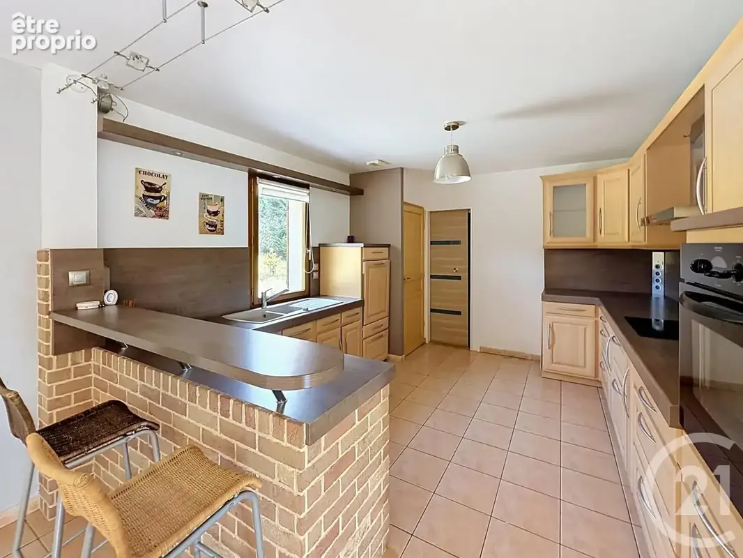 Maison 8 pièces 140 m² à vendre à Jouy (28300) - photo 4
