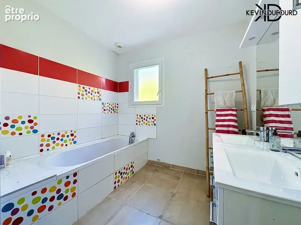 Maison de 135 m² sur un terrain de 6950m² à JOYEUSE - photo 12
