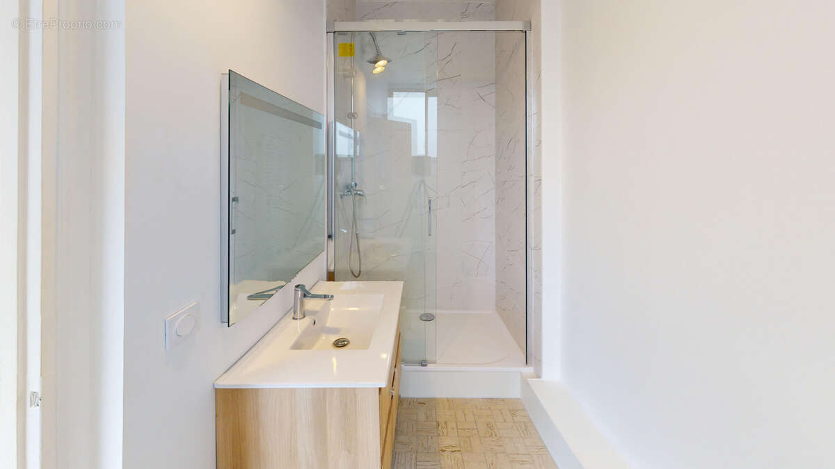 Appartement à SAINTE-FOY-LES-LYON