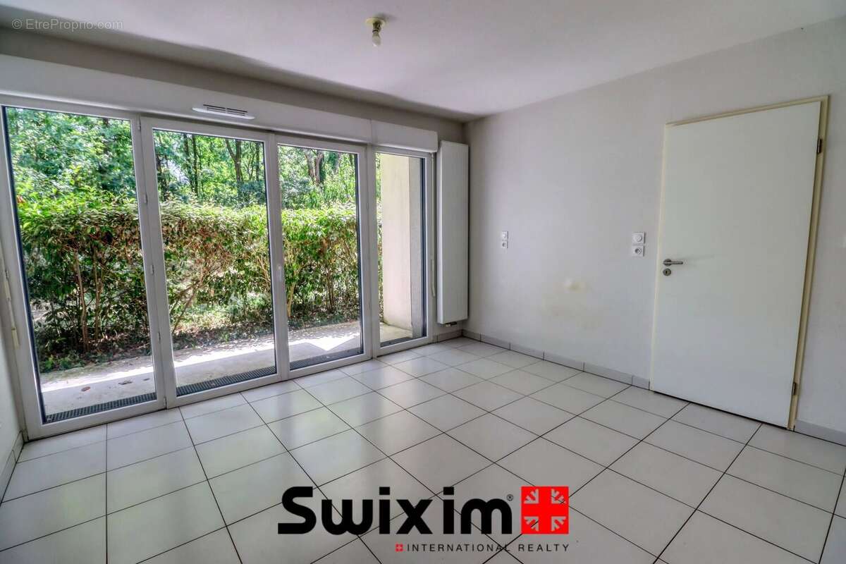 Appartement à PAREMPUYRE