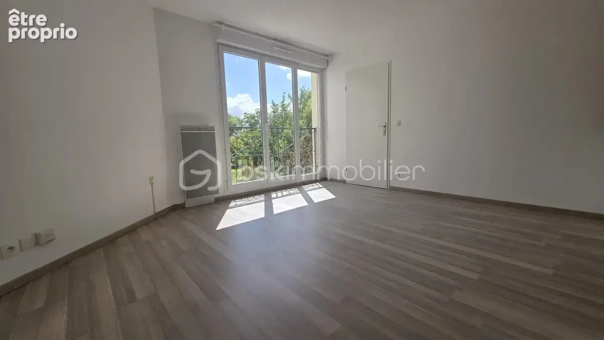 Grand appartement F2 - 44 m2 - Belle vue et Parking privatif - photo 2