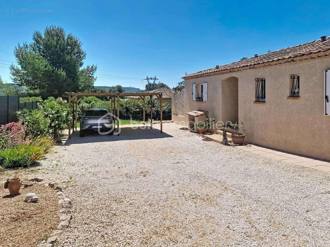 Maison à ROGNAC