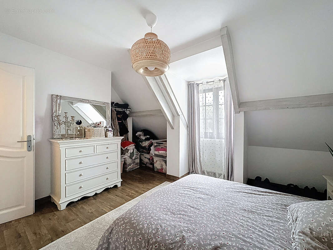 Maison à PARAY-VIEILLE-POSTE