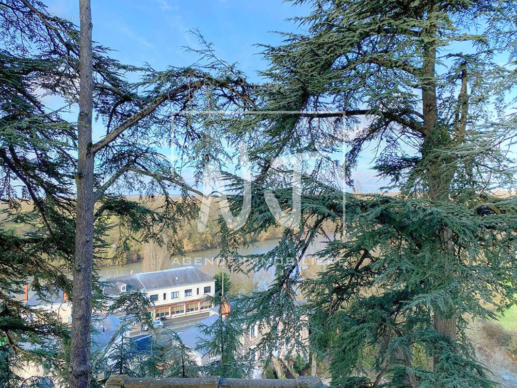 Appartement à LES PONTS-DE-CE