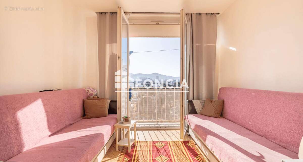 Appartement à MARSEILLE-9E