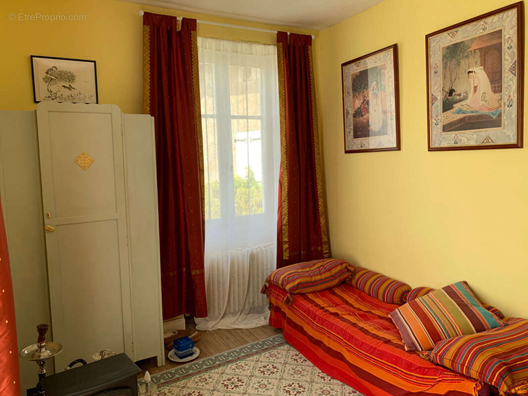 Maison à CHAMPAGNE-MOUTON