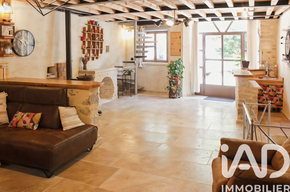 Photo 2 - Maison à LANGLADE