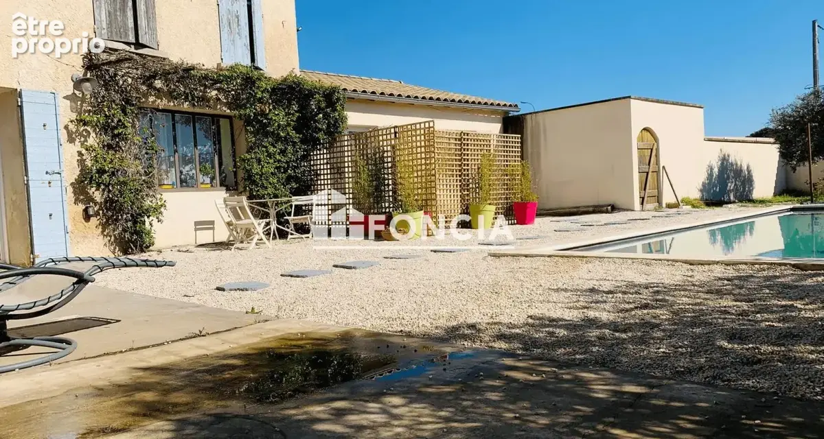 DERNIÈRE BAISSE DE PRIX ! Grande propriété provençale repartie en 3 parties, piscine, terrain de 2300m2 et source de revenus - photo 10