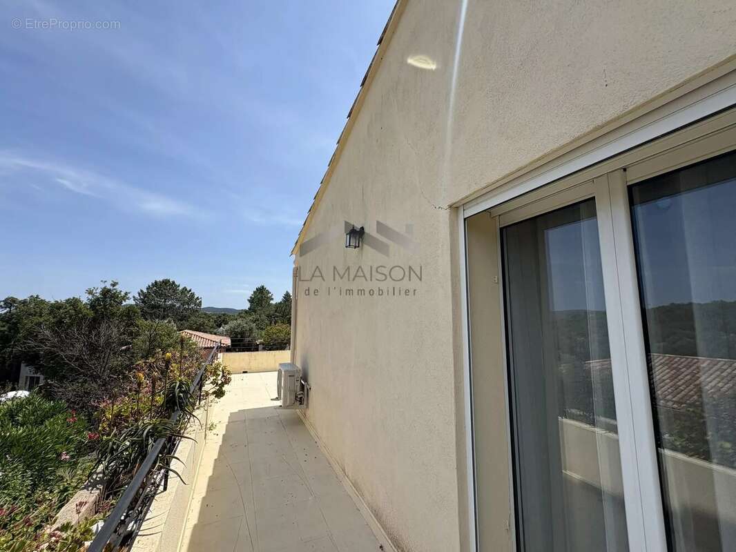 Villa T4 de 111 m² à Murateddu - photo 5