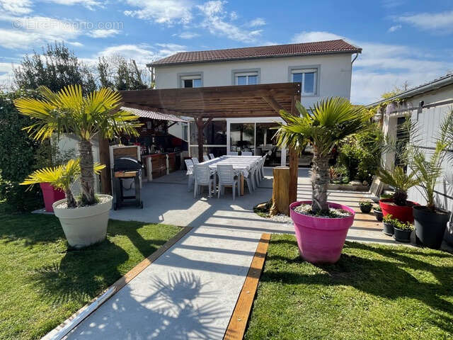 Maison à ROMANS-SUR-ISERE