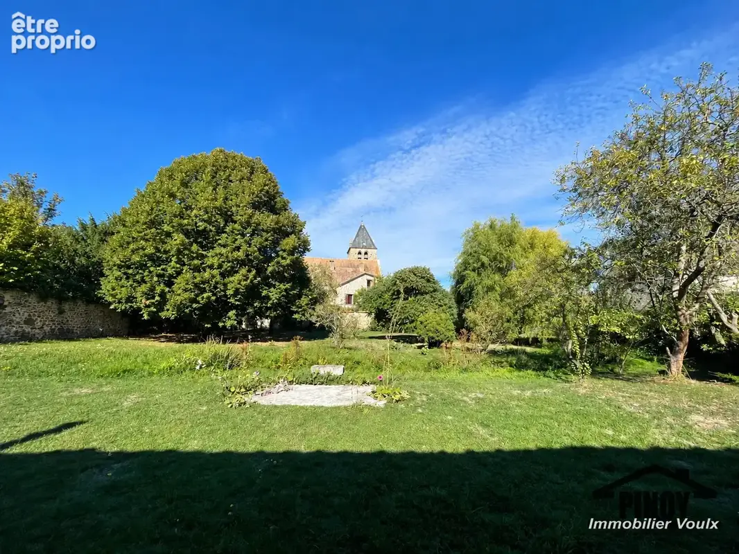 Au cœur de Voulx, un écrin clos de murs au beau potentiel de construction - photo 1