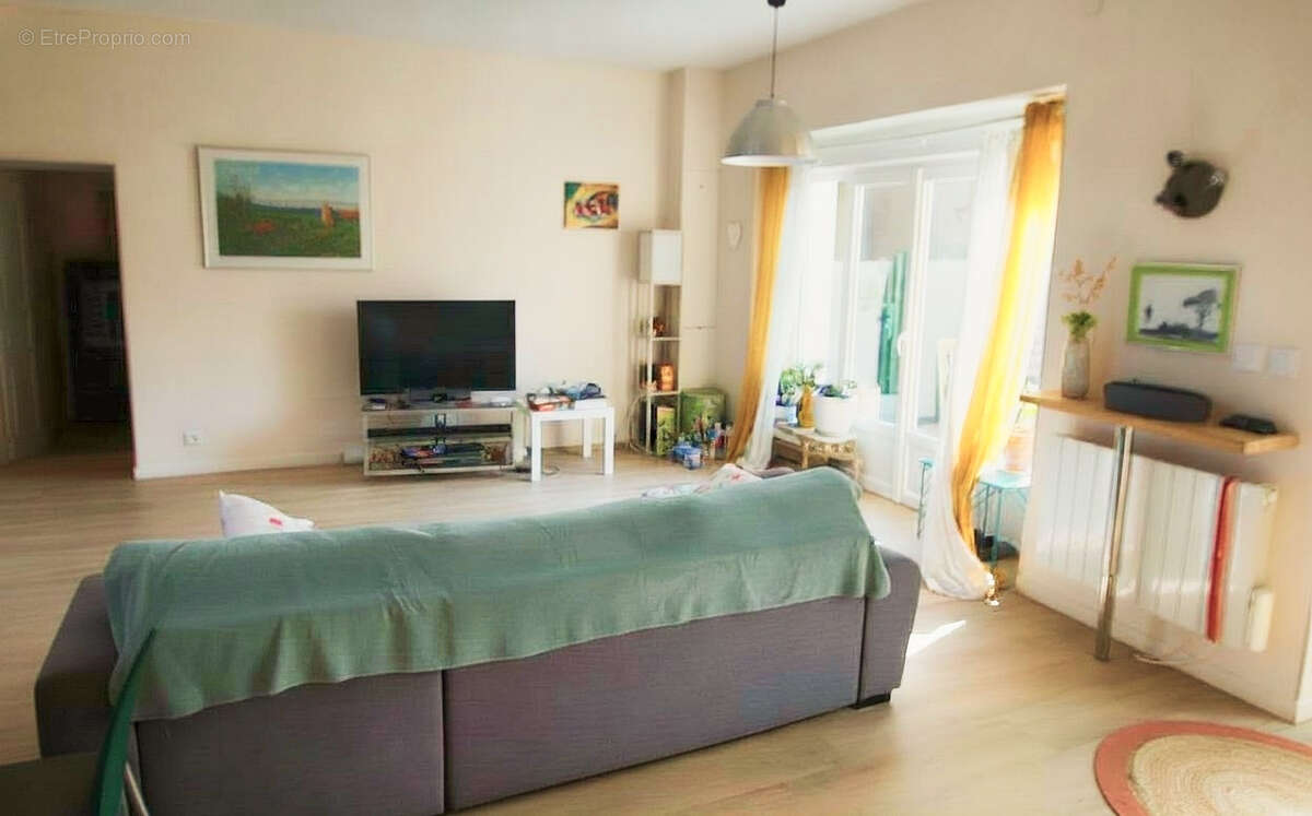 Appartement à CHAZAY-D'AZERGUES