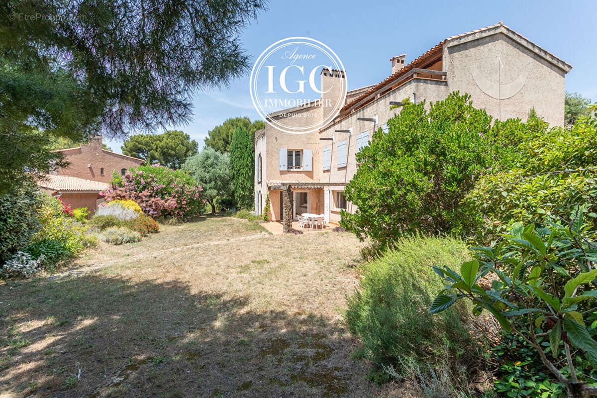 Propriété de caractère avec vue mer  320 m² Terrain de 1 400 m²  Secteur Barqueroute - photo 6