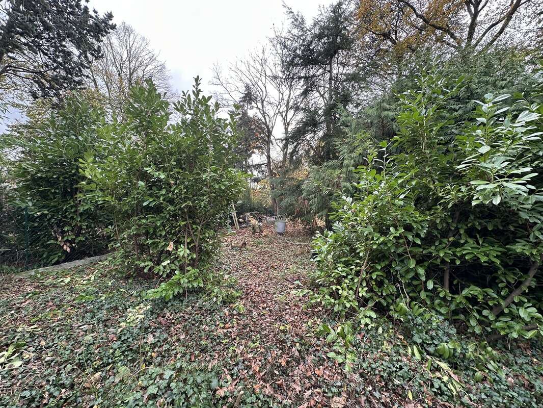 Terrain à MAINTENON