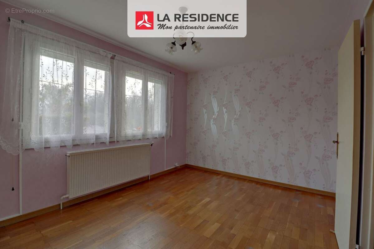 Maison à LA FALAISE