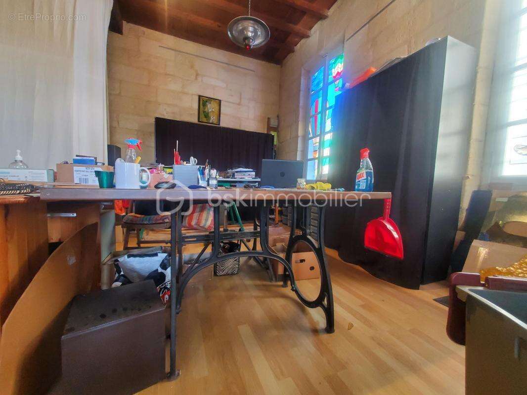 Commerce à SAINT-EMILION