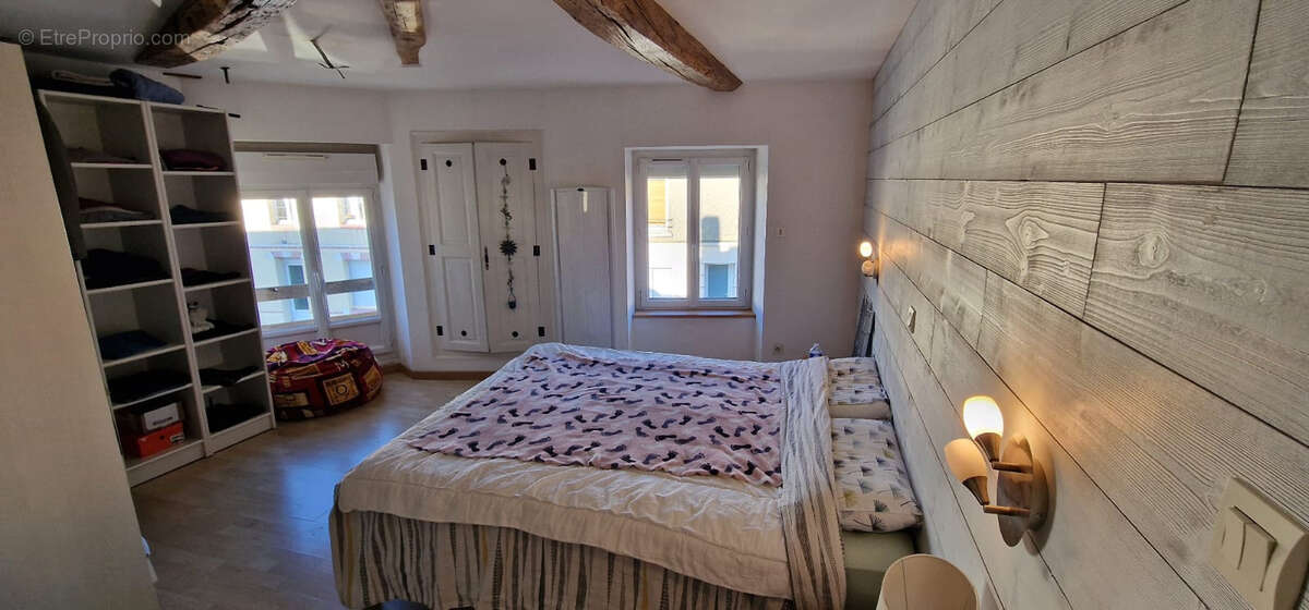 Maison à VILLEDIEU-LA-BLOUERE